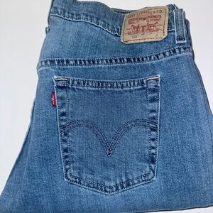 Levi's Classic Blue Jeans with Signature Patch